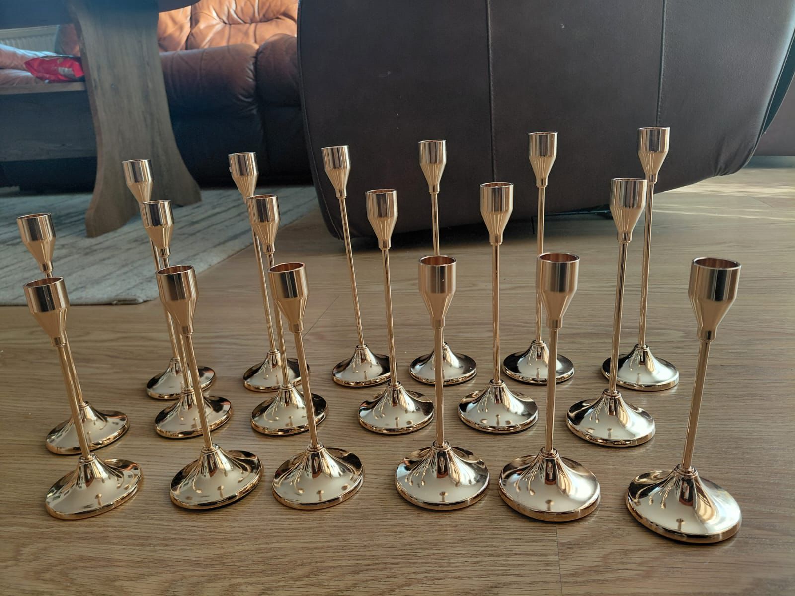 stojan-na-svicku-zlaty